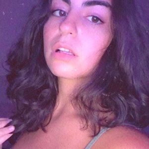 Meet your Posher, Mia